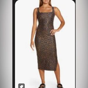 NWOT Beyond Yoga Icon Midi Dress